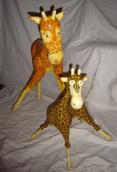 Sculpture titled "GIRAFMERE & FILS" by La Plasticerie, Original Artwork