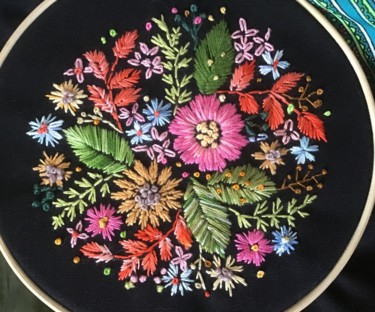 Art textile intitulée "Symphonie d’amour" par Lisette, Œuvre d'art originale, Broderie