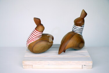 Sculpture titled "retour de plage" by Didier Poisson, Original Artwork, Wood