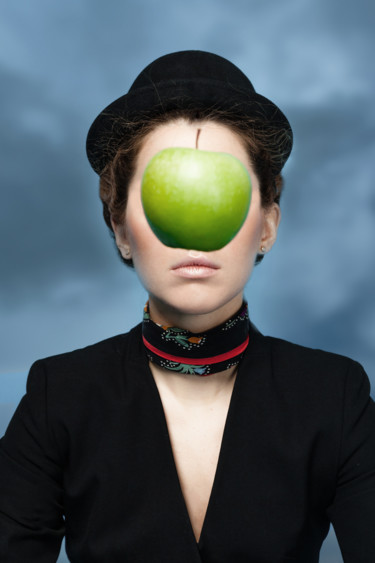 Photography titled "Apple" by Kseniia Poliak, Original Artwork, Non Manipulated Photography