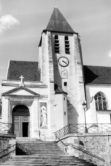 Fotografie getiteld "Eglise Saint Germai…" door Poongraphy, Origineel Kunstwerk, Film fotografie