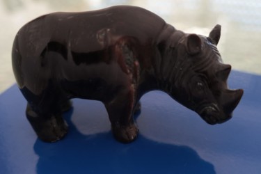 Sculpture intitulée "Rhino" par Didier Pouzol, Œuvre d'art originale, Os