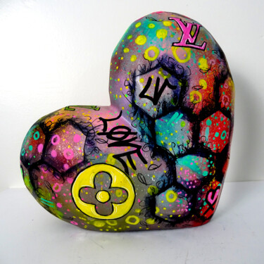 Sculpture titled "Coeur Sculpture Str…" by Priscilla Vettese, Original Artwork, Spray paint