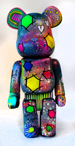 Sculpture titled "BearBrick Sculpture…" by Priscilla Vettese, Original Artwork, Spray paint