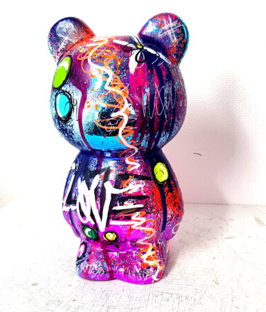 Скульптура под названием "Pop Art Urban Bear…" - Pvettese, Подлинное произведение искусства, Рисунок распылителем краски