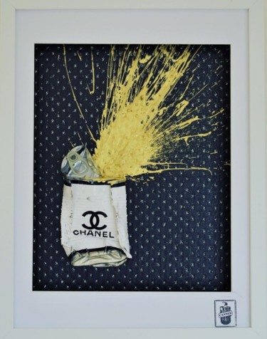 Γλυπτική με τίτλο "Canned Crushed Chan…" από Canned, Αυθεντικά έργα τέχνης, Μέταλλα Τοποθετήθηκε στο Ξύλινο πάνελ