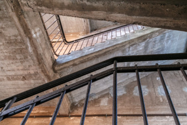 Fotografie mit dem Titel "Old stairs" von Dimitri Propp, Original-Kunstwerk, Digitale Fotografie