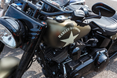 Motorcycle Photographie intitulée "Motorcycle" par Dimitri Propp, Œuvre d'art originale, Photographie numérique