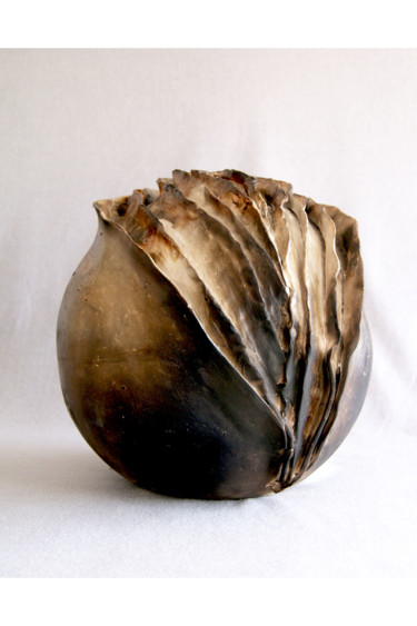 Sculpture titled "REBIRTH" by Puchi, Original Artwork, Ceramics