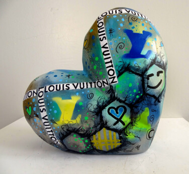 Sculpture intitulée "Sculpture coeur Lou…" par Pvettese, Œuvre d'art originale, Bombe aérosol