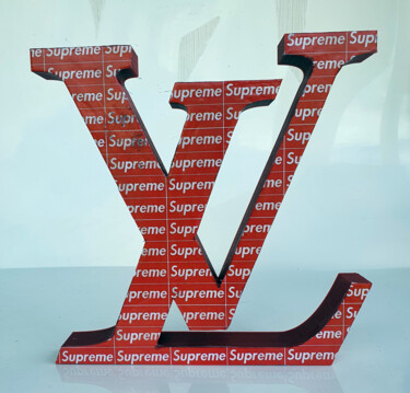 Sculpture intitulée "PyB - Vuitton Supre…" par Pyb, Œuvre d'art originale, Résine