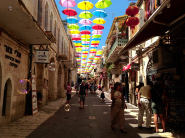 Fotografie getiteld "Jerusalem Umbrella…" door J.A. Quattro (Qu4ttroStudio), Origineel Kunstwerk, Niet gemanipuleerde fotogr…