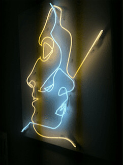Diseño titulada "baiser Close néon" por Quibe, Obra de arte original, Luminaria