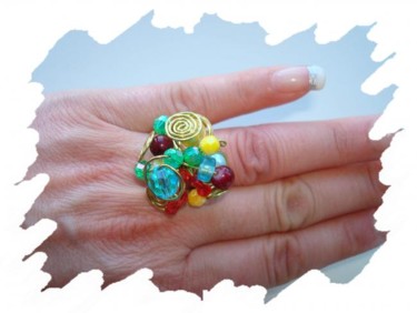 Artisanat intitulée "BAGUE MULTI-COULEURS" par Quintessence Bijoux De Création, Œuvre d'art originale