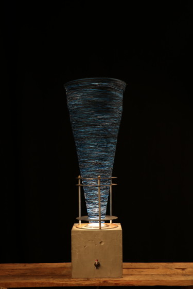 Design intitulée "Outre Mer B" par Eckard Burgschweiger, Œuvre d'art originale, Luminaire