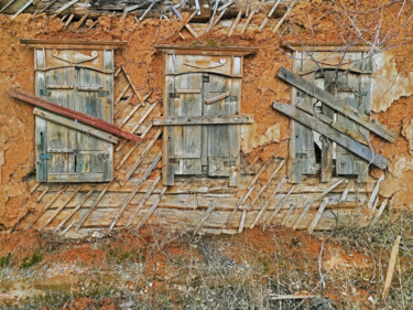 Фотография под названием "Wall and shutters o…" - Art$Art, Подлинное произведение искусства, Цифровая фотография