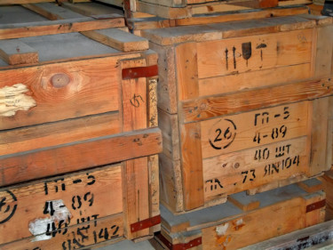 Fotografia intitolato "Wooden boxes" da Art$Art, Opera d'arte originale, Fotografia digitale