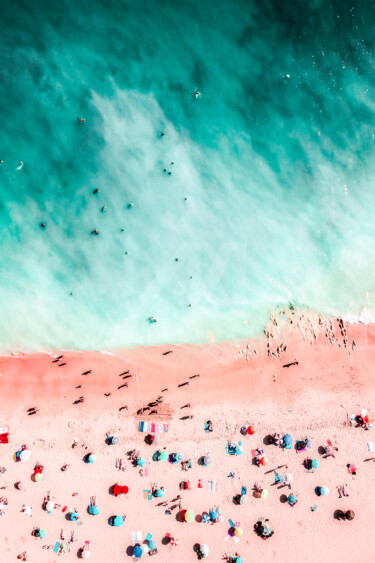 Photographie intitulée "Summer, Sun, Beach,…" par Radu Bercan, Œuvre d'art originale, Photographie numérique