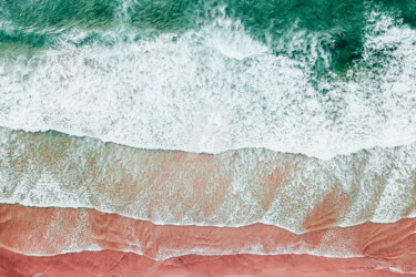 「Ocean Waves Crashin…」というタイトルの写真撮影 Radu Bercanによって, オリジナルのアートワーク, デジタル