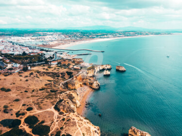 Фотография под названием "Aerial View Of Ocea…" - Radu Bercan, Подлинное произведение искусства, Цифровая фотография