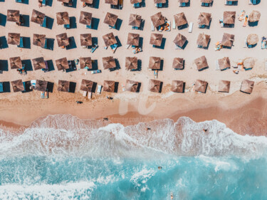 Photographie intitulée "Aerial Beach Print,…" par Radu Bercan, Œuvre d'art originale, Photographie numérique