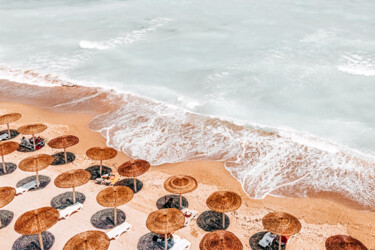 Fotografia intitolato "Summer Beach Umbrel…" da Radu Bercan, Opera d'arte originale, Fotografia digitale