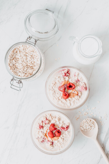 Фотография под названием "Raspberry Fruits Oa…" - Radu Bercan, Подлинное произведение искусства, Цифровая фотография