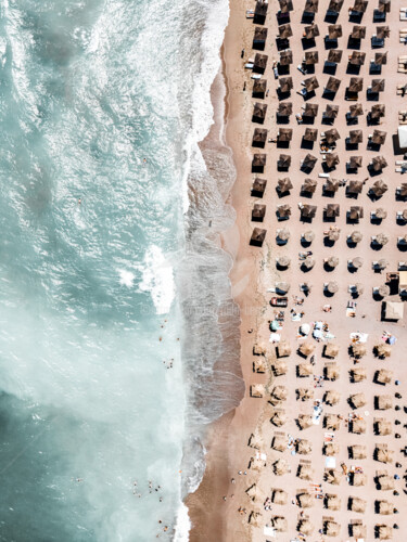 Fotografia intitolato "People Crowd Beach,…" da Radu Bercan, Opera d'arte originale, Fotografia digitale