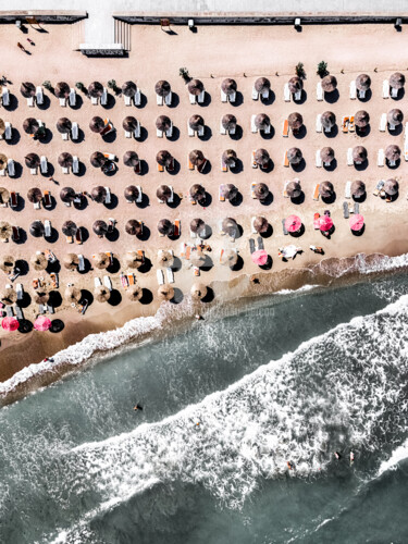 Photographie intitulée "Aerial Beach Print,…" par Radu Bercan, Œuvre d'art originale, Photographie numérique