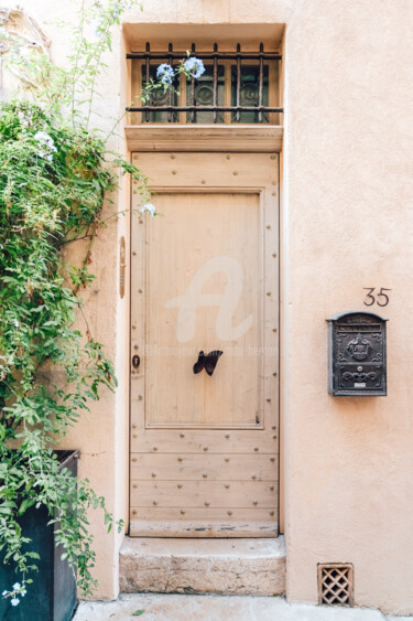 Photographie intitulée "French Riviera Door…" par Radu Bercan, Œuvre d'art originale, Photographie numérique
