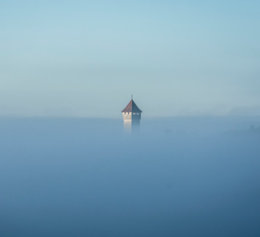 Photographie intitulée "Ghost Tower" par Rafał Idczak, Œuvre d'art originale, Photographie non manipulée