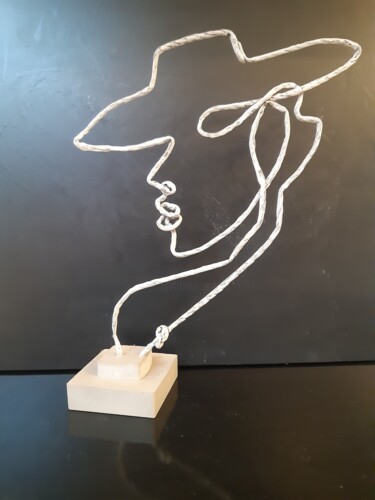 Sculpture intitulée "Visage de dame au c…" par Ramil Dayanov, Œuvre d'art originale, Ciment
