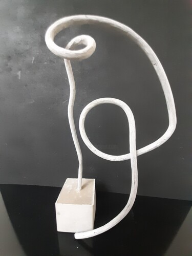 Escultura intitulada "le poussin" por Ramil Dayanov, Obras de arte originais, Cimento