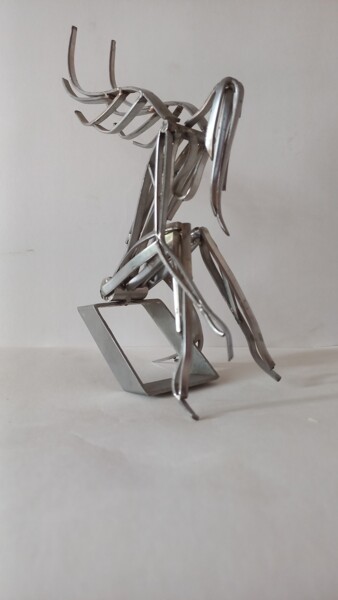 Скульптура под названием "Wings of an angel" - Ranil Sugathapala, Подлинное произведение искусства, Нержавеющая сталь
