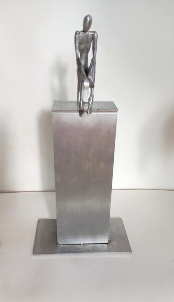 Sculpture intitulée "Thinking Man" par Ranil Sugathapala, Œuvre d'art originale, Acier inoxydable