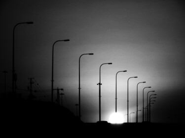 Photographie intitulée "neon loneliness" par Ravid Wolff, Œuvre d'art originale