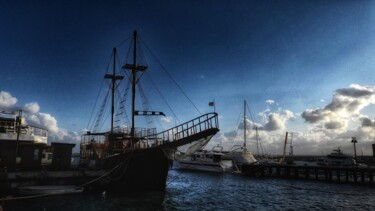 Fotografia intitolato "Sailing" da Ravid Wolff, Opera d'arte originale, Fotografia digitale