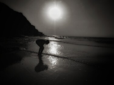 Fotografie mit dem Titel "Monochrome sunset" von Ravid Wolff, Original-Kunstwerk, Digitale Fotografie