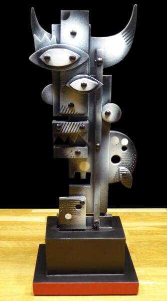 Sculpture titled "Tot Minotaure" by Thierry Corpet (Raymond X), Original Artwork, Wood