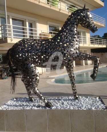 Sculptuur getiteld "cheval métal ajouré" door Recyclage Design - Réanimateur D'Objets , Origineel Kunstwerk