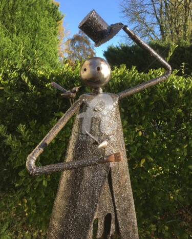 Sculpture titled "Passager de la plui…" by Recyclage Design - Réanimateur D'Objets , Original Artwork, Metals