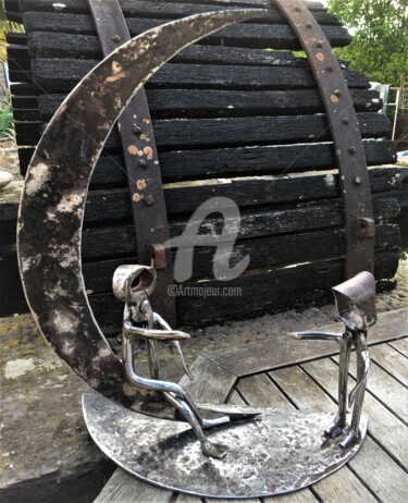 Sculpture titled "Discussion de rêveu…" by Recyclage Design - Réanimateur D'Objets , Original Artwork, Metals