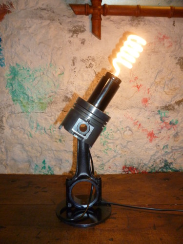 Художественная композиция под названием "LAMPE PISTON + BIEL…" - Leferailleur02, Подлинное произведение искусства, Светильник