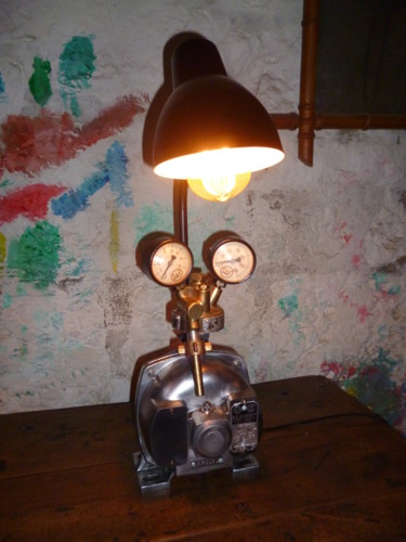 Design intitulada "LAMPE " LA MANOMOTE…" por Leferailleur02, Obras de arte originais, Luminaria