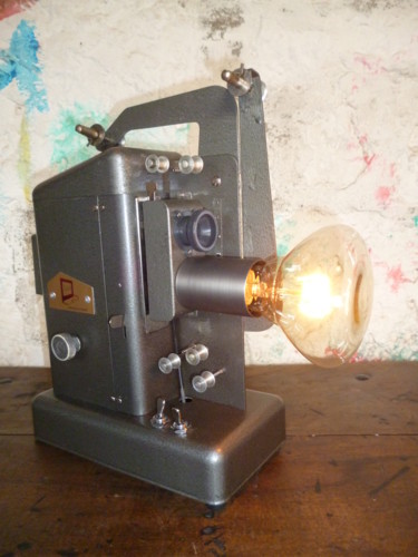 Design intitulée "LAMPE " PROJECTEUR…" par Leferailleur02, Œuvre d'art originale, Luminaire