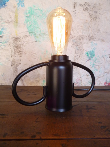 Design intitulée "Lampe industrielle…" par Leferailleur02, Œuvre d'art originale, Luminaire