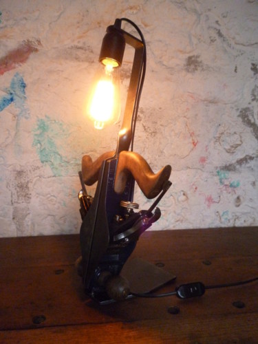 Design mit dem Titel "LAMPE " DOUBLE RABO…" von Leferailleur02, Original-Kunstwerk, Leuchte