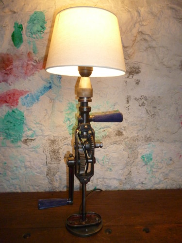 Design intitolato "Lampe chignole - PO…" da Leferailleur02, Opera d'arte originale, apparecchio