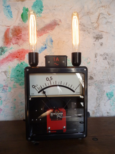 Design intitulée "LAMPE " WATTMETRE -…" par Leferailleur02, Œuvre d'art originale, Luminaire