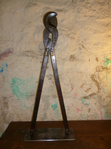 Sculpture titled "LE MARCHEUR" by Leferailleur02, Original Artwork, Metals